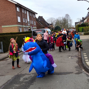 Umzug Dino